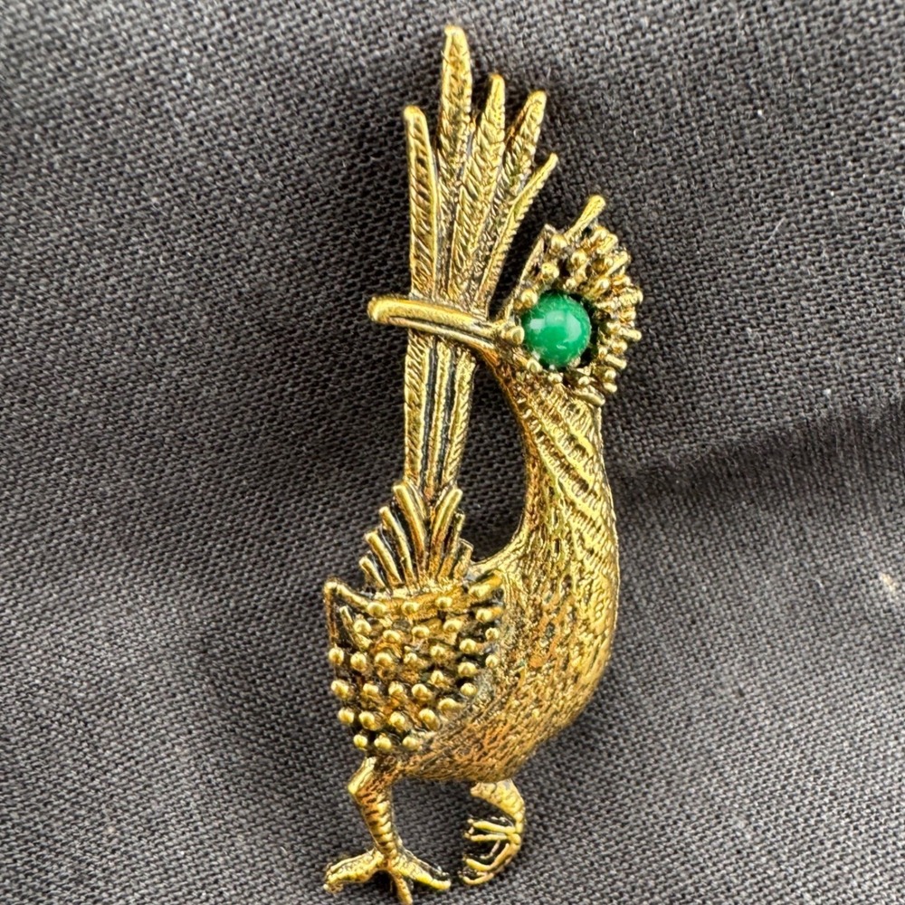 Vintage Roadrunner Brooch Ambassador Gold Tone Green Eye Bird Pin Southwestern